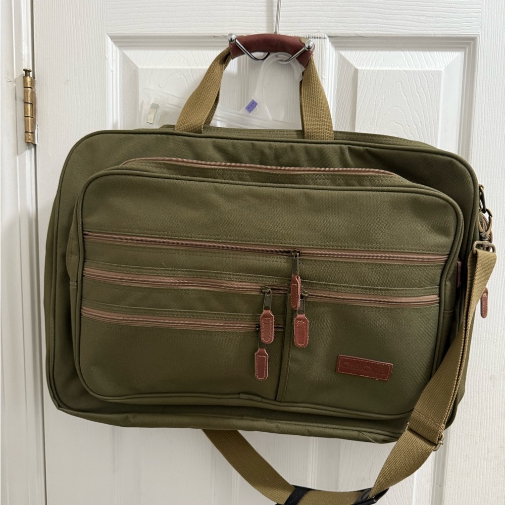 Cherokee Olive Green Canvas Extra Large Men's Duffel Bag